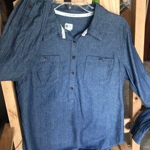 Women’s TOMS long sleeve shirt , large